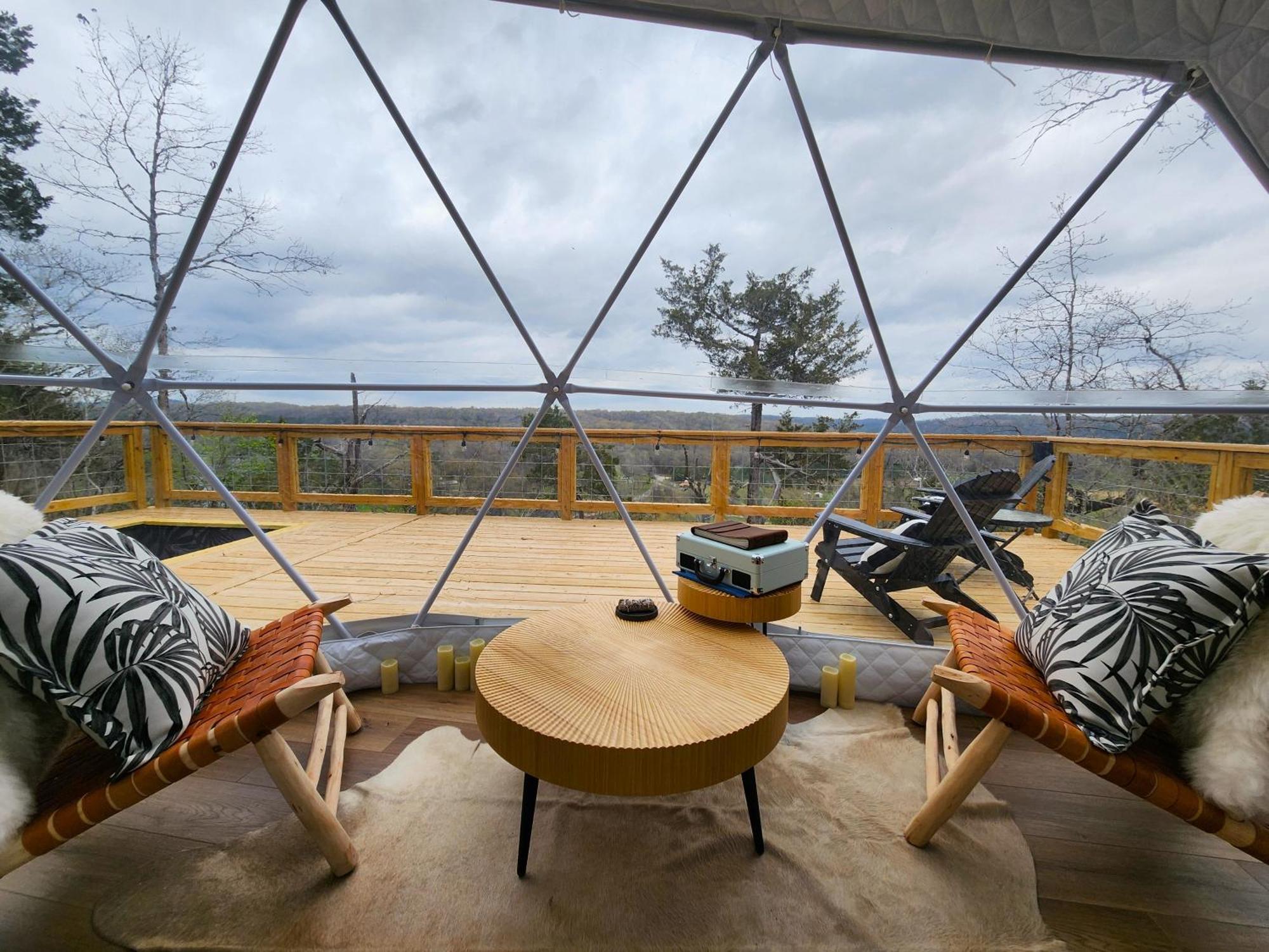 New River View Cliff Dome Glamping @ White River, Minutes To Fishing, Hikes! Luxury tent *
