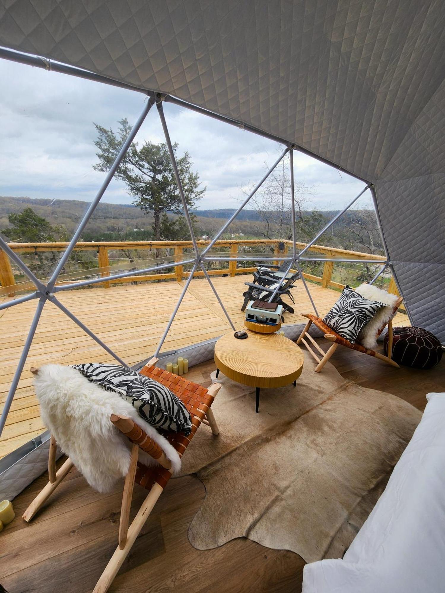 New River View Cliff Dome Glamping @ White River, Minutes To Fishing, Hikes! Luxury tent Cotter