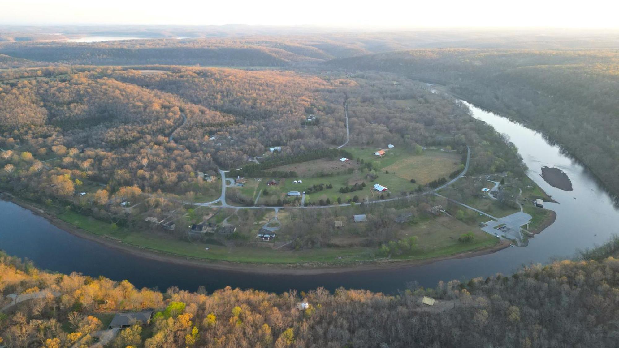 New River View Cliff Dome Glamping @ White River, Minutes To Fishing, Hikes!