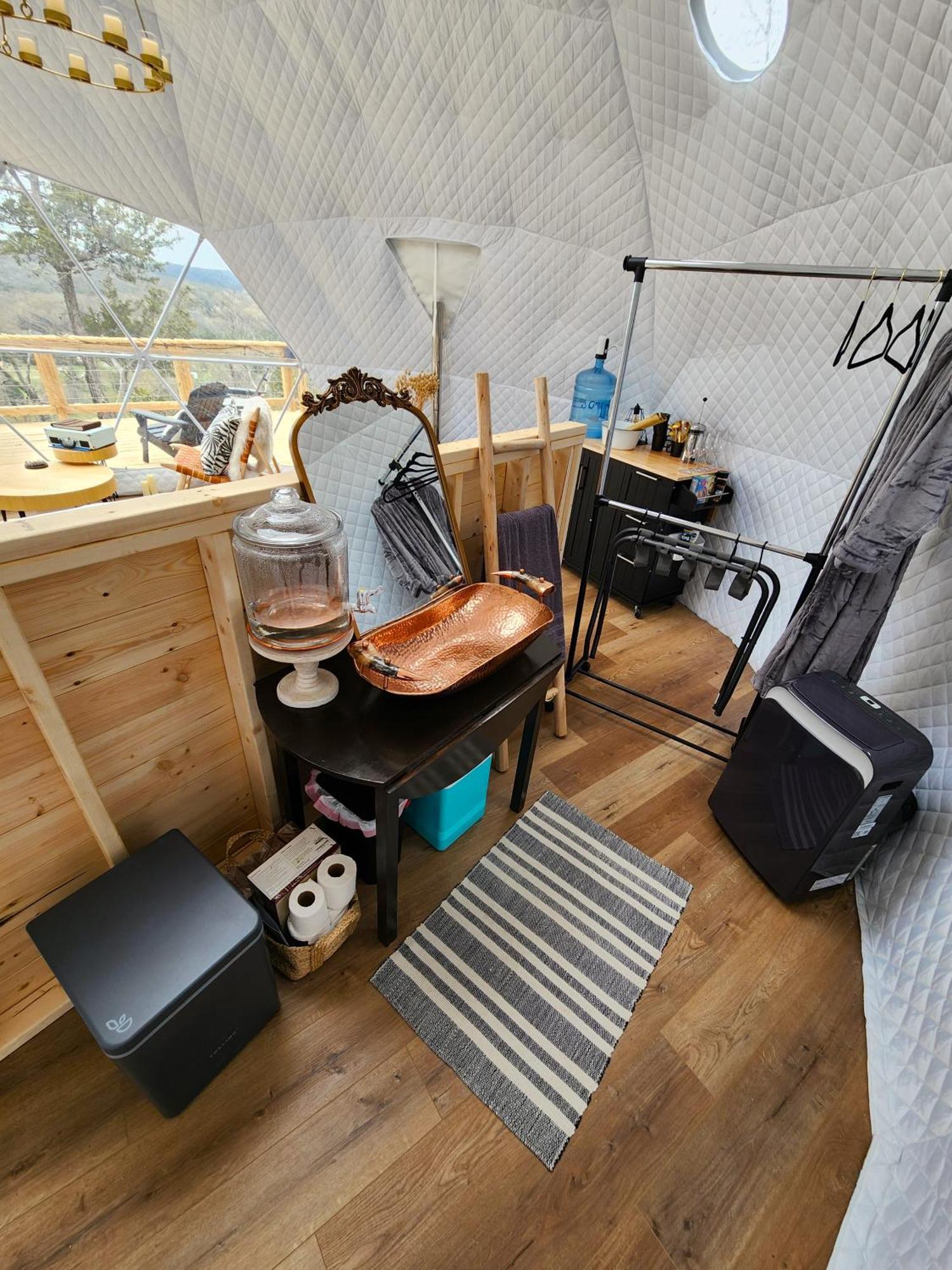 New River View Cliff Dome Glamping @ White River, Minutes To Fishing, Hikes! * Cotter