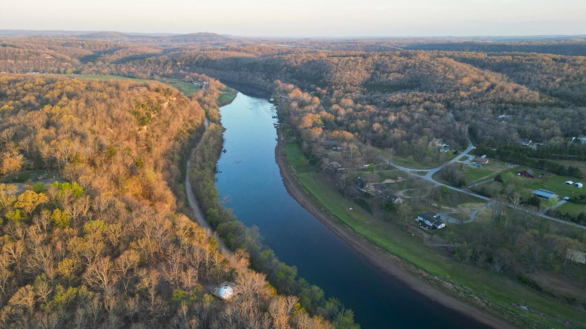 New River View Cliff Dome Glamping @ White River, Minutes To Fishing, Hikes!