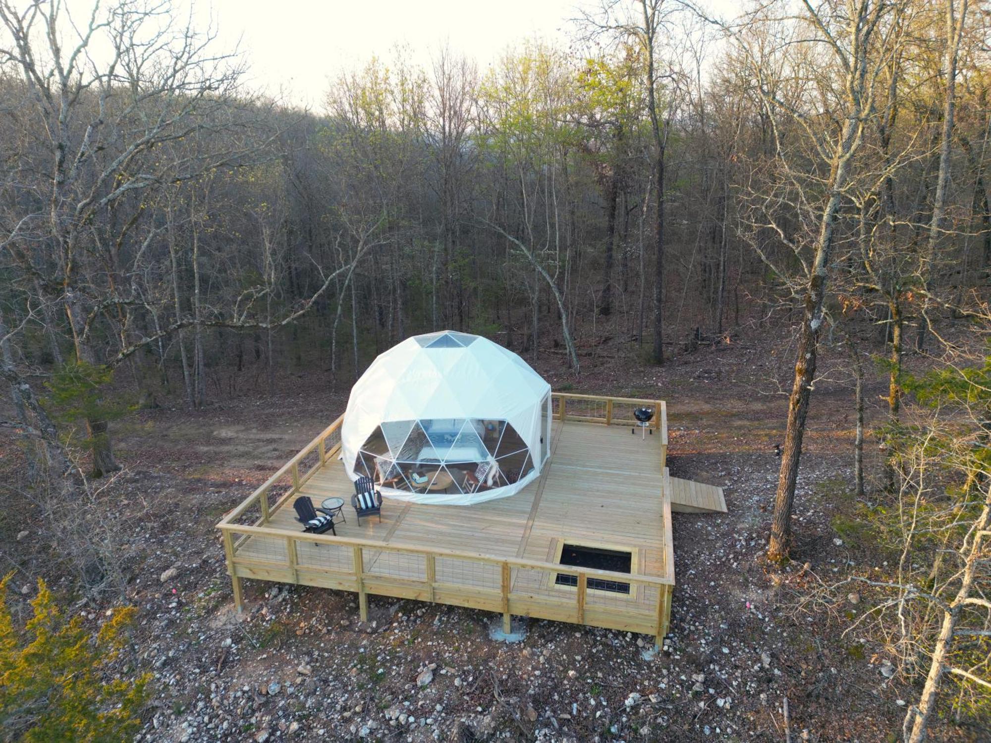 New River View Cliff Dome Glamping @ White River, Minutes To Fishing, Hikes! Luxury tent
